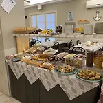Hotel Villa Madana Отель
