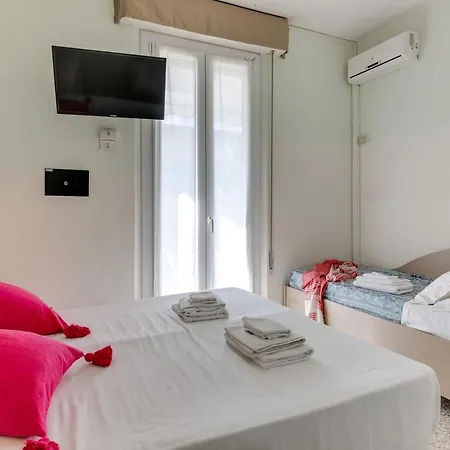 Madana Hotell 2*
