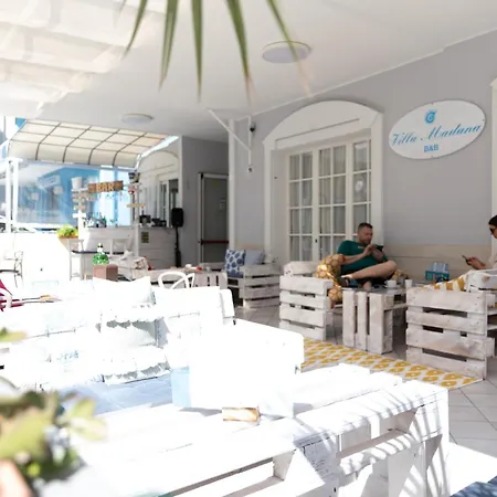 Madana Hotell