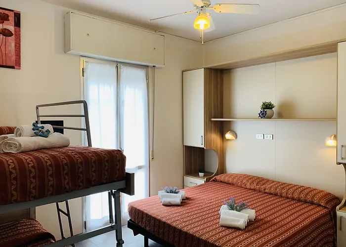 호텔 Hotel Villa Madana 2*
