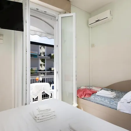 Madana Hotel 2*