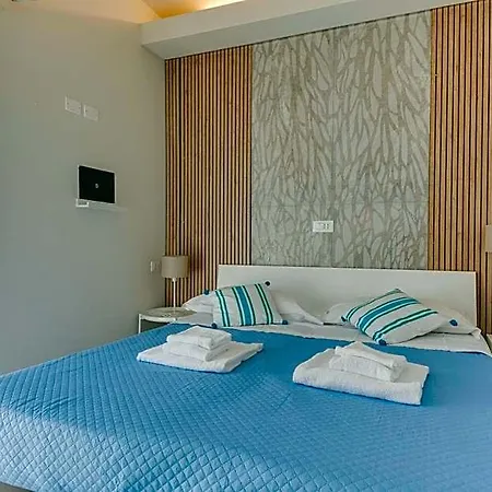 Hotel Madana
